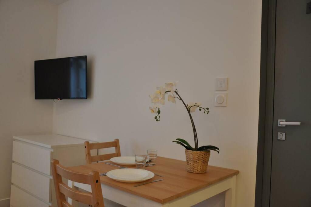 Апартаменты Freskenn 1, Studio 23M² Cosy & Chaleureux Брест Экстерьер фото